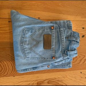 Womens wranglers 14MWZGH size 0x32